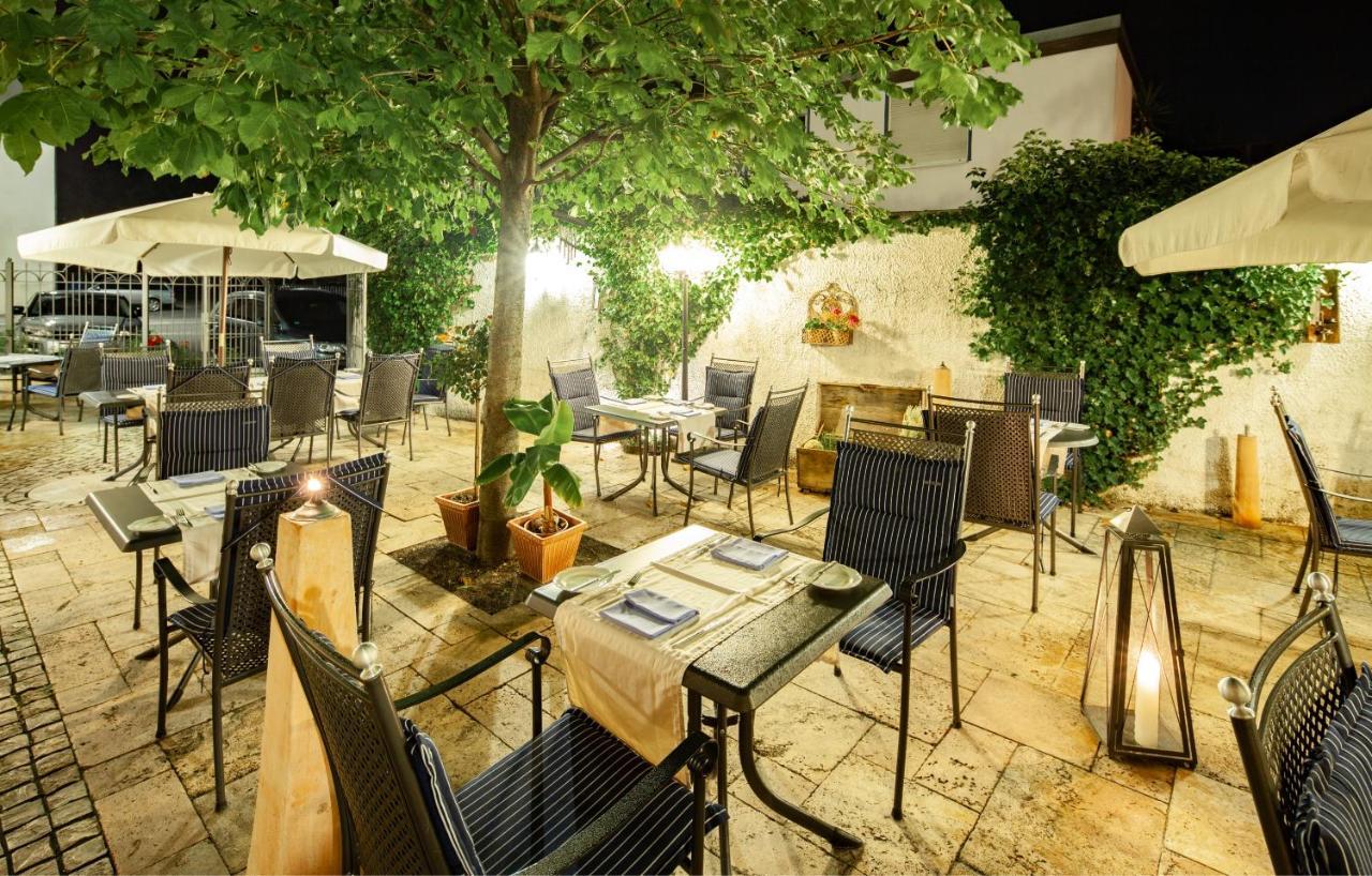 Hotel & Restaurant Zur Glocke Hochstadt an der Donau Exterior photo